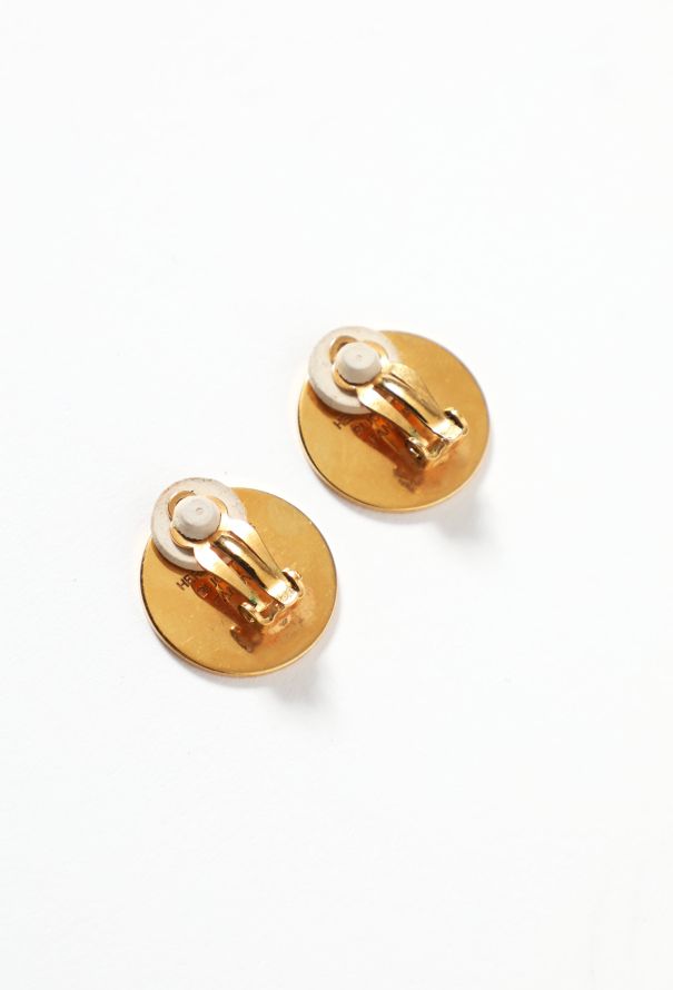 chanel pearl earrings cc gold