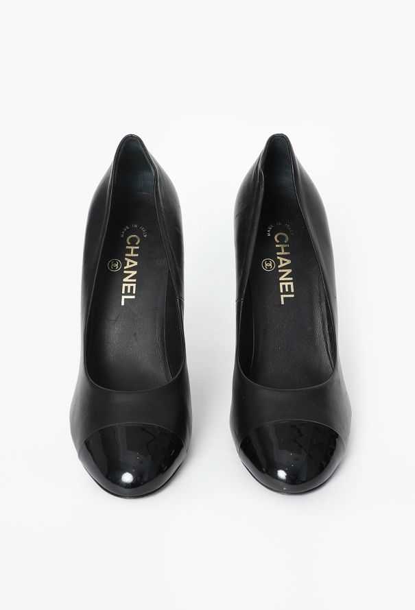 Chanel Cap-Toe Pearl 'CC' Pumps - 4