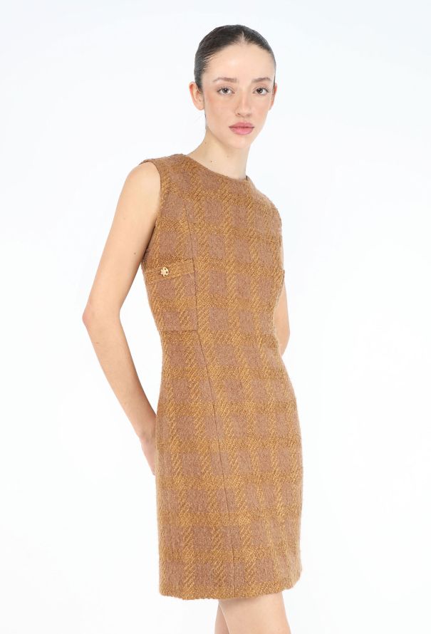 Chanel RARE F/W 1996 Gripoix Shift Dress - 1