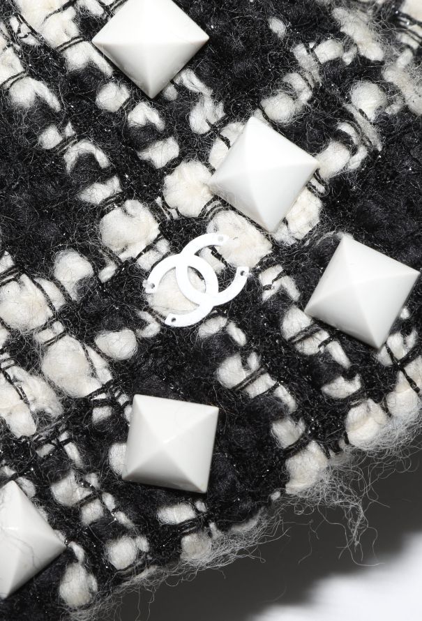 Chanel CAMPAIGN F/W 2003 Studded Tweed Jacket - 9