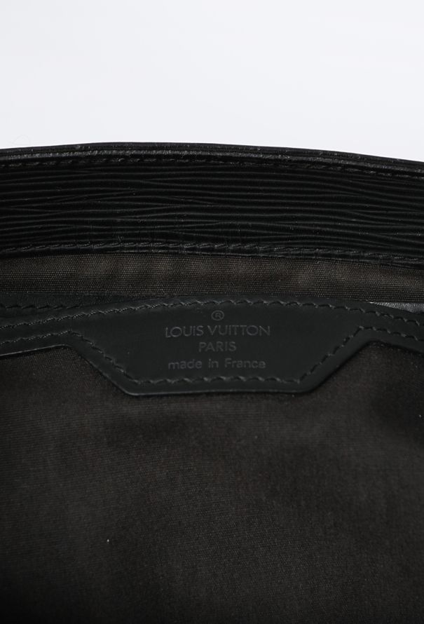 Louis Vuitton Vintage Black Epi Sac Plat - 12