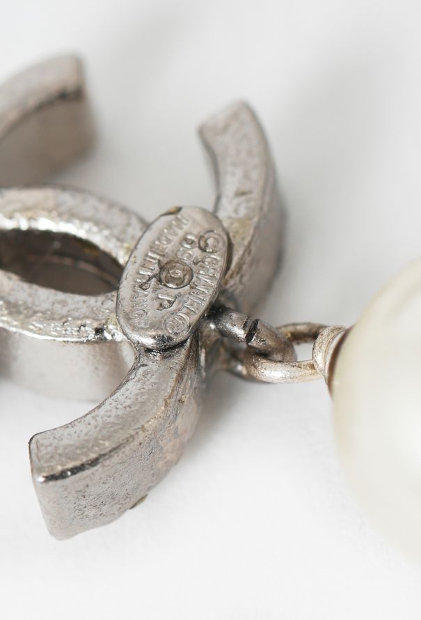 Chanel Strass Pearl 'CC' Earrings - 3 Chanel Strass Pearl 'CC' Earrings - 3