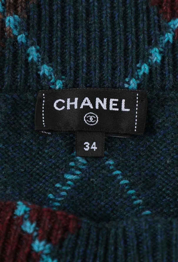 Chanel F/W 2024 Cashmere Knit Sweater & Skirt Ensemble - 9