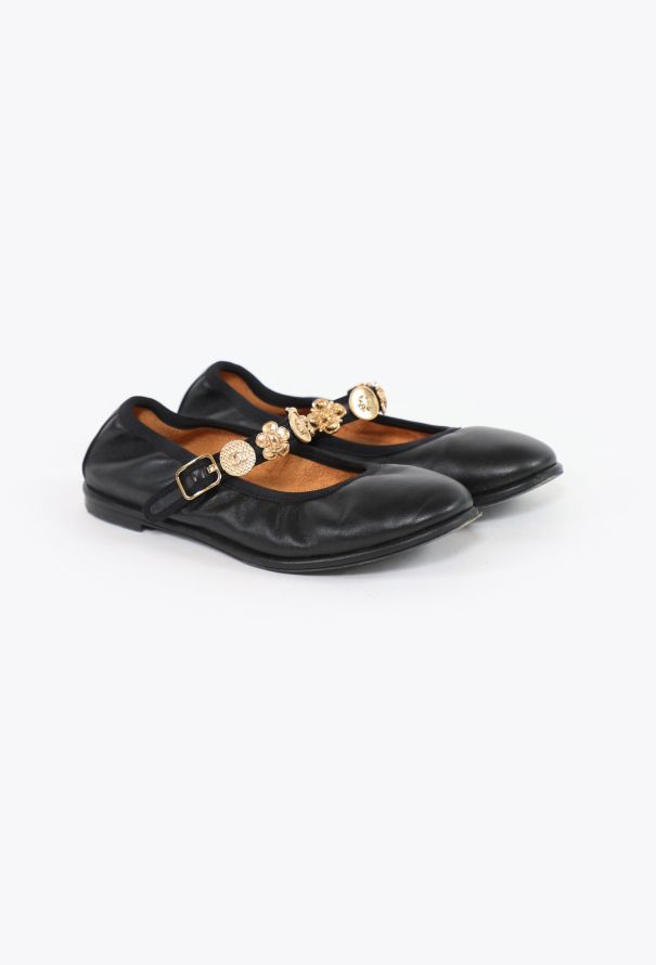 Chanel Pre-Fall 2024 Paris-Manchester Medallion Ballerinas - 4 Chanel Pre-Fall 2024 Paris-Manchester Medallion Ballerinas - 4