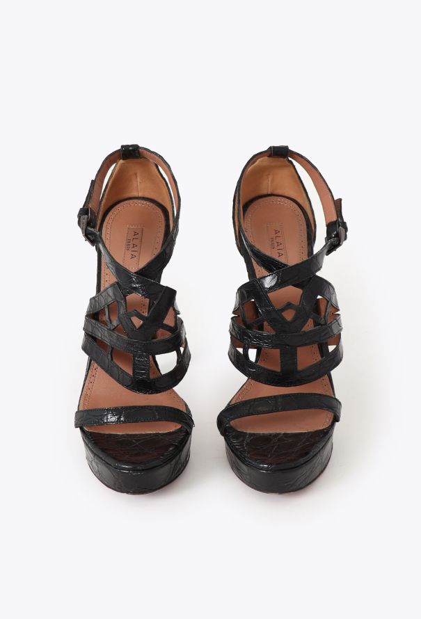 Alaïa Embossed Cut-Out Sandals - 3
