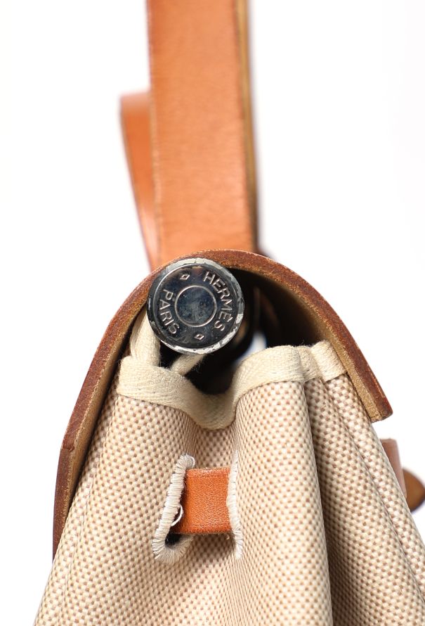 Hermès Vintage Toile & Vache Hunter 'Évolutionnaire' MM Herbag - 14