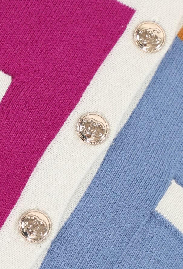 Chanel F/W 2020 Colorblock Cashmere Cardigan - 7 Chanel F/W 2020 Colorblock Cashmere Cardigan - 7