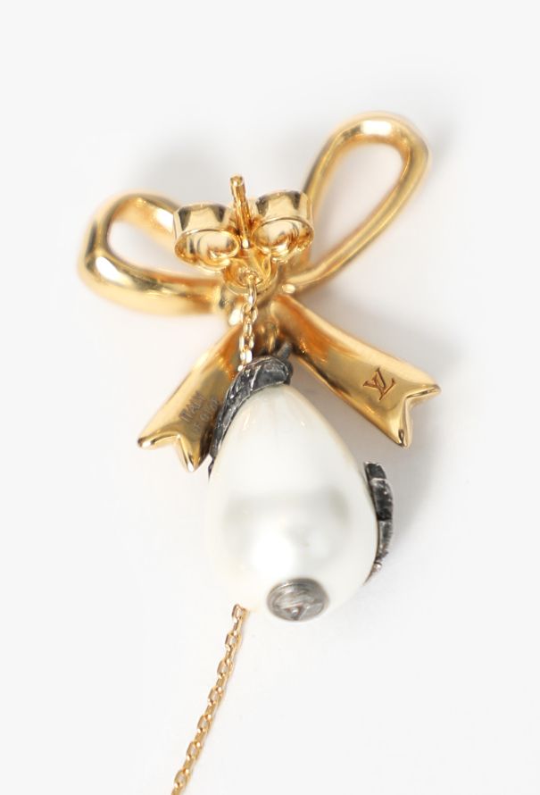 Louis Vuitton Bow & Pearl Drop Earrings, F/W 2018 - 3