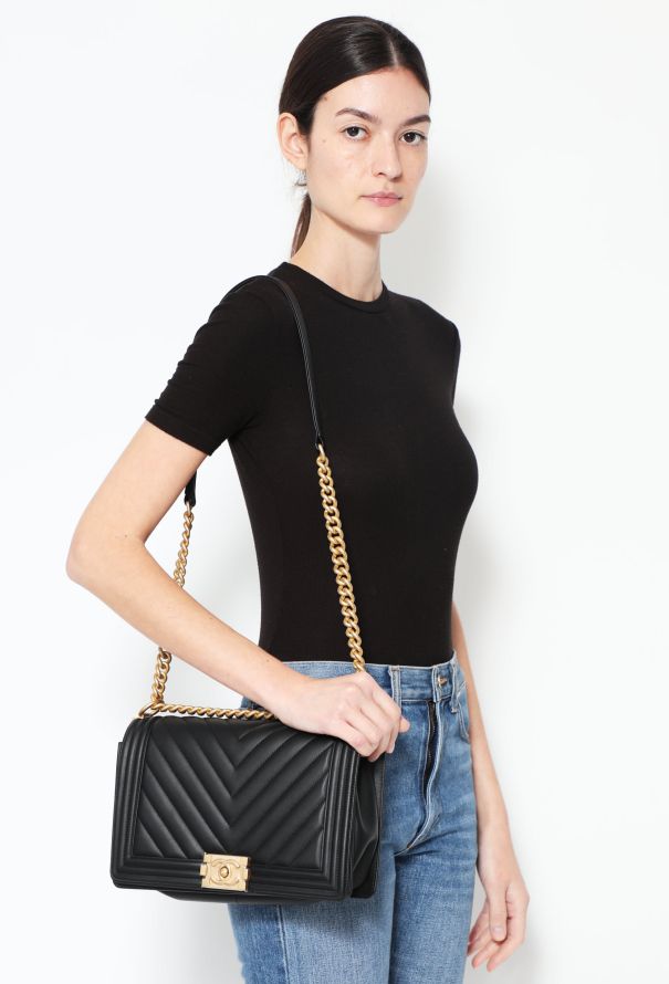 Pre-order Chanel Gabrielle Medium Size Black 28cm, Luxury, Bags