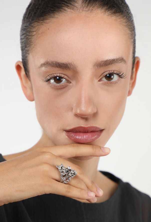 Vintage Fine Jewelry '70s Arthur King 18K White Gold, Sapphire & Diamond Ring - 4