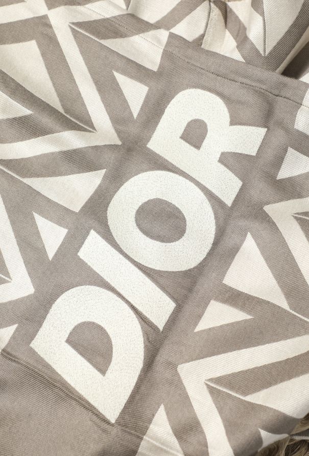 Dior 2023 Geometric Throw Blanket - 2 Dior 2023 Geometric Throw Blanket - 2