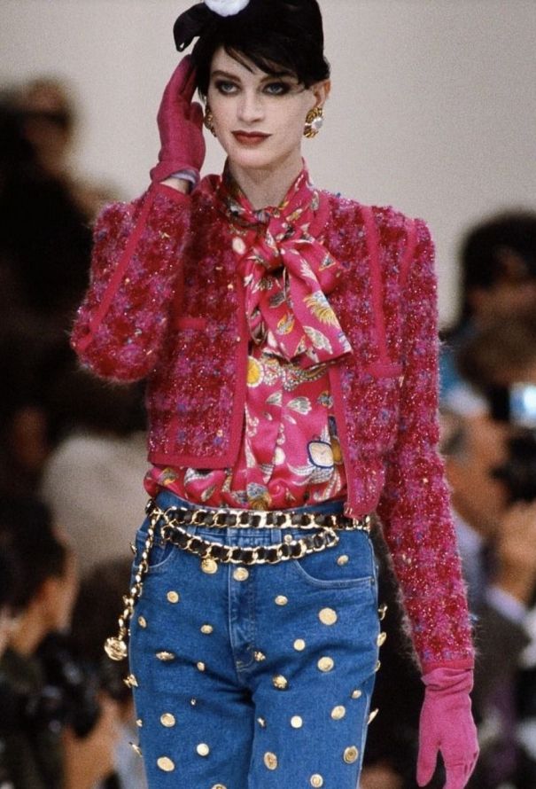 Chanel ICONIC F/W 1991 Interlaced Leather Medallion Belt - 2