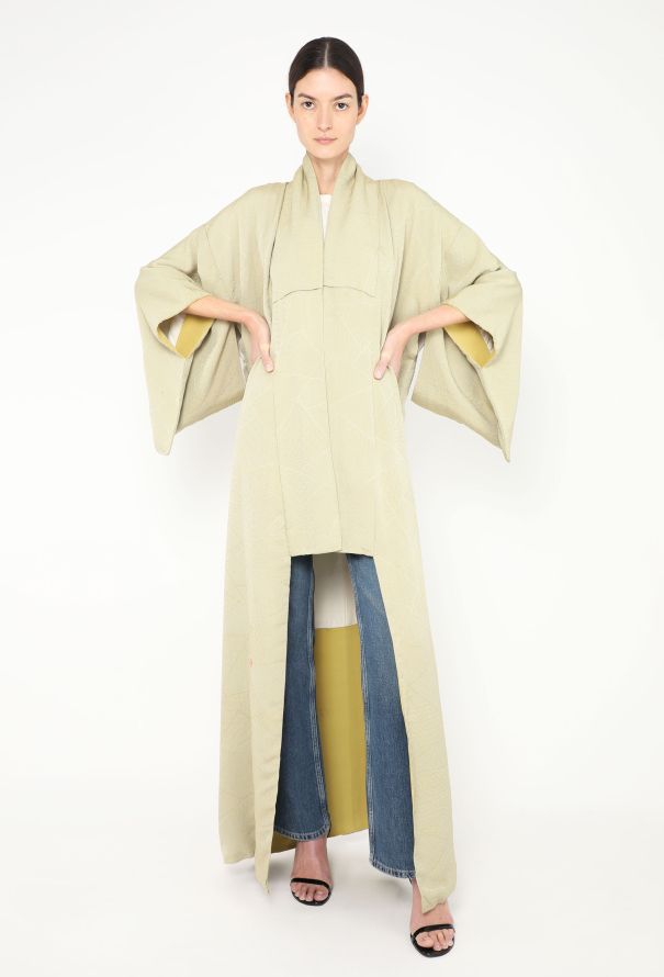 World Treasures Authentic Jacquard Embroidered Kimono - 1