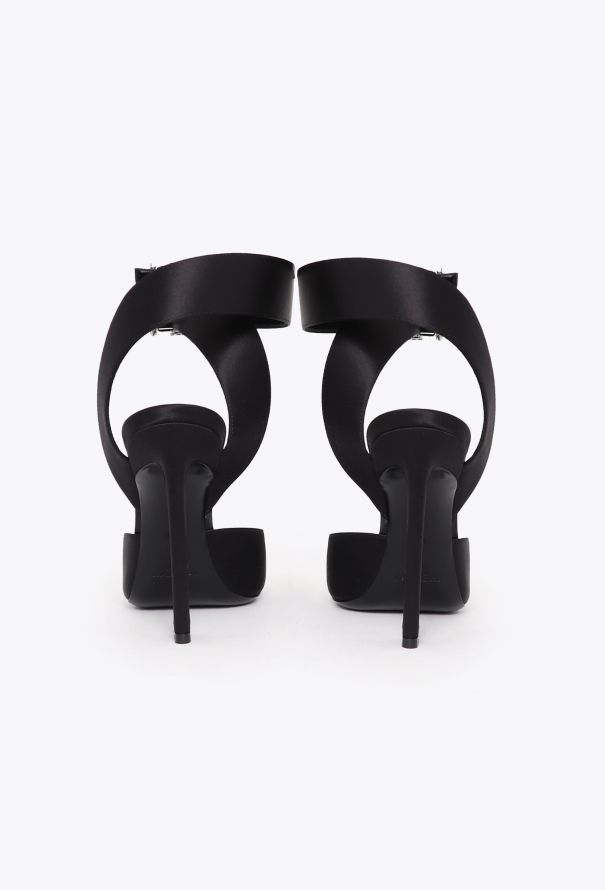 Saint Laurent F/W 2022 Claude Satin Buckled Pumps - 5