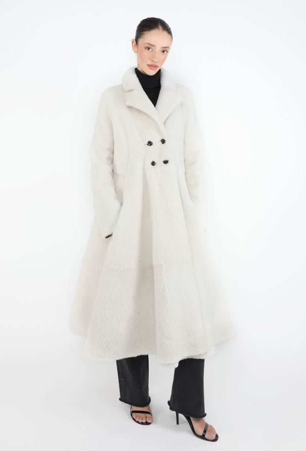 Loewe F/W 2020 Shearling Trumpet Coat - 1