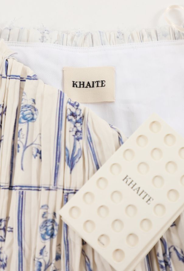 Khaite S/S 2020 Hilary Distressed Shorts - 6