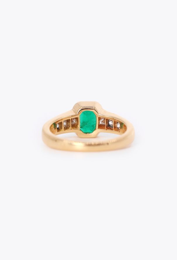 Vintage Fine Jewelry 18k Yellow Gold, 1.5 Carats Diamond & 1 Carat Emerald Ring - 3 Vintage Fine Jewelry 18k Yellow Gold, 1.5 Carats Diamond & 1 Carat Emerald Ring - 3