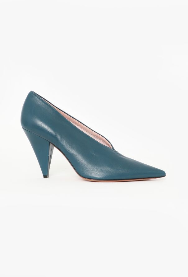 Céline Pre-Fall 2015 Pointed Pumps - 1