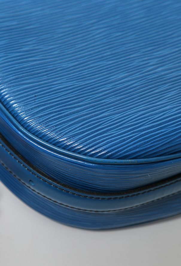 Louis Vuitton Blue Epi Leather Jeune Fille Crossbody Bag 863399 at 1stDibs