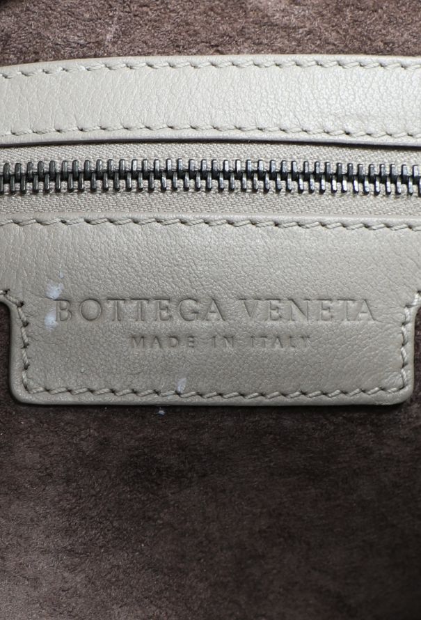 Bottega Veneta Brown Intrecciato Woven Leather Hobo Bag ○ Labellov ○ Buy  and Sell Authentic Luxury