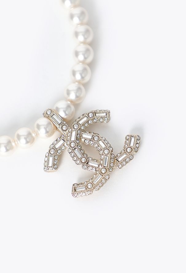 Chanel 2022 Pearl 'CC' Choker - 3
