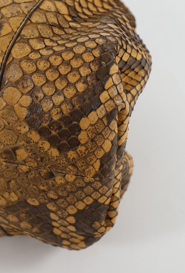 Bottega Veneta 2020  Python The Pouch Clutch Bag - 10