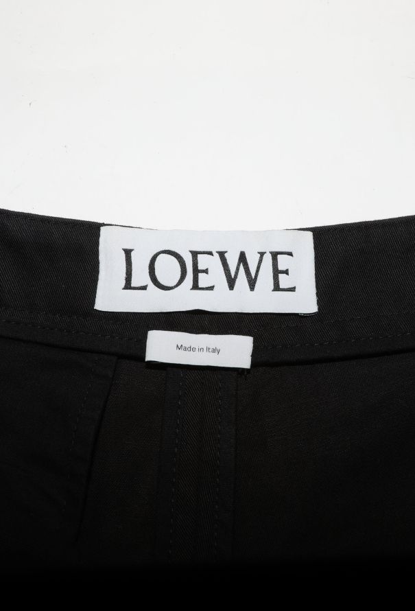 Loewe 2022 Pleated Gabardine Shorts - 6