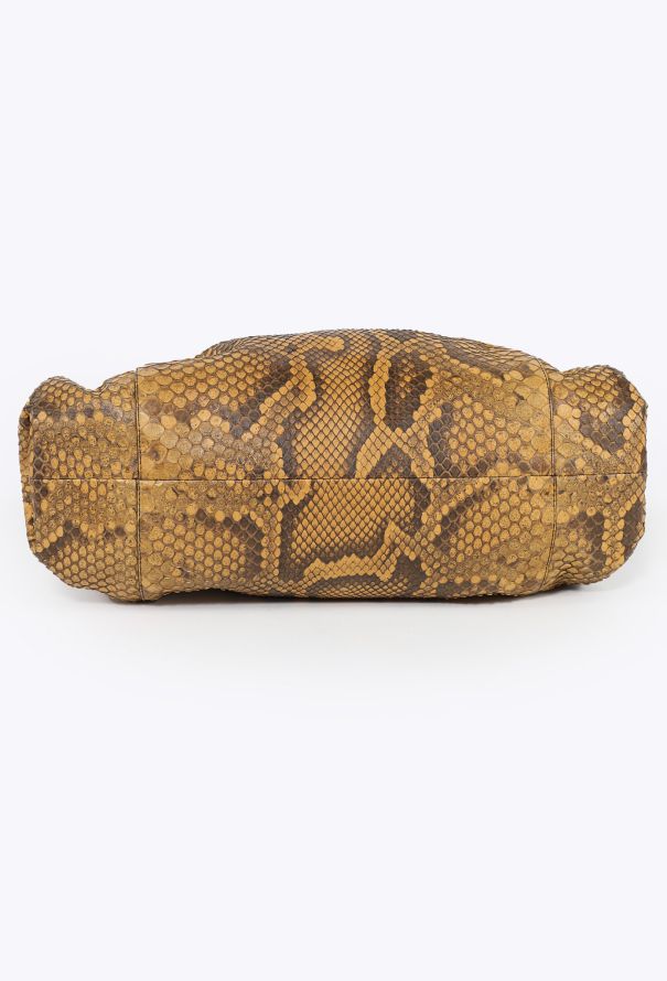 Bottega Veneta 2020  Python The Pouch Clutch Bag - 6