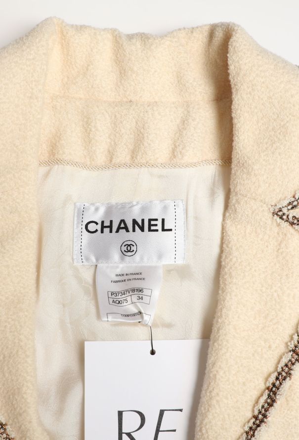 Chanel 2010 Lamé Trim Bouclé Jacket - 6