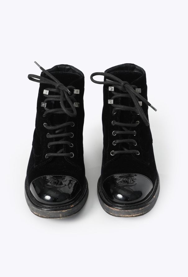 Chanel 2019 Velvet 'CC' Cap-Toe Boots - 3
