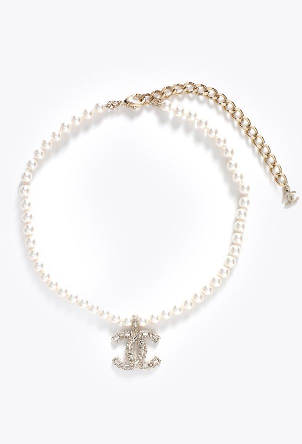 Chanel 2022 Pearl 'CC' Choker - 2
