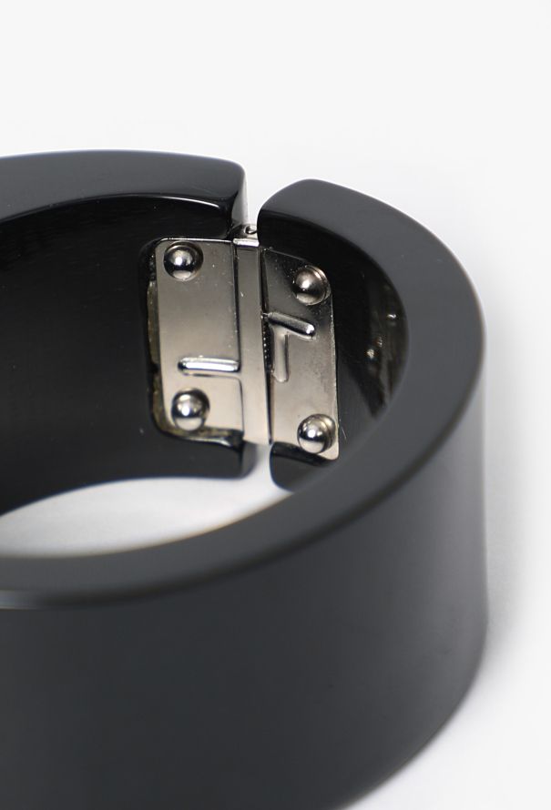 Chanel S/S 2005 Acrylic Embellished Cuff - 5