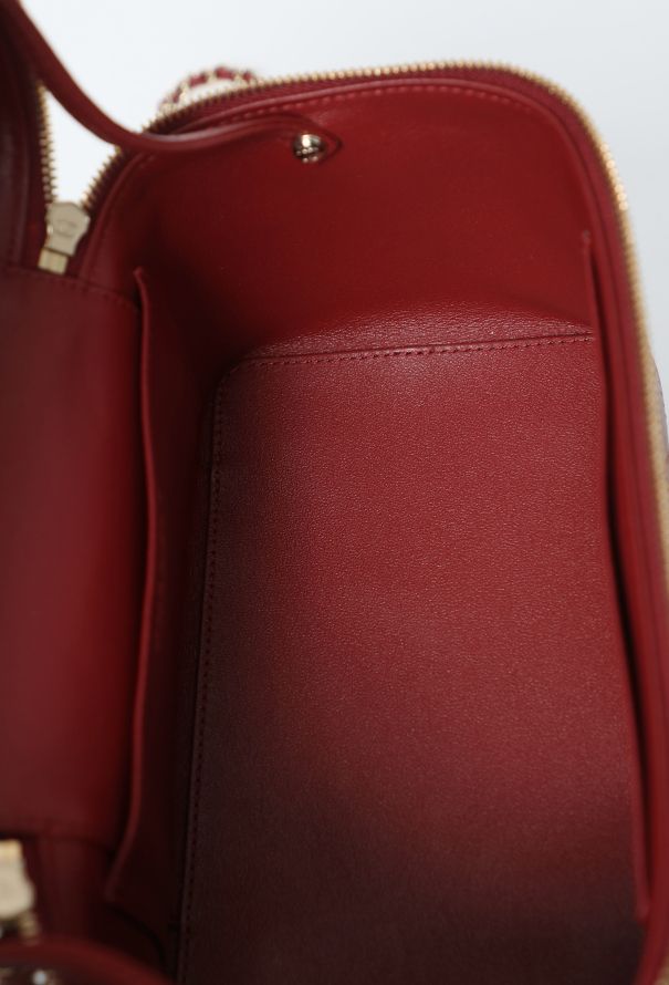 Chanel Knock On Wood Vanity Case Bag - 12