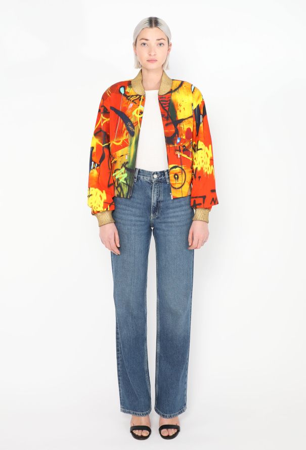 Chanel Pre-Fall 2019 Paris-New York Graffiti Bomber - 3 Chanel Pre-Fall 2019 Paris-New York Graffiti Bomber - 3