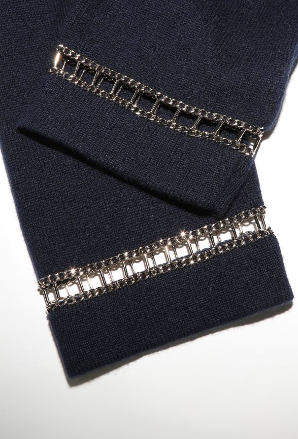 Chanel Resort 2020 Chainlink Cashmere Sweater - 8 Chanel Resort 2020 Chainlink Cashmere Sweater - 8