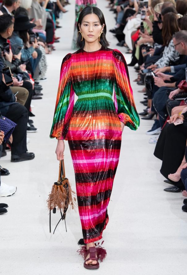 Valentino S/S 2019 Rockstud & Feather Small Bucket Bag - 2 Valentino S/S 2019 Rockstud & Feather Small Bucket Bag - 2