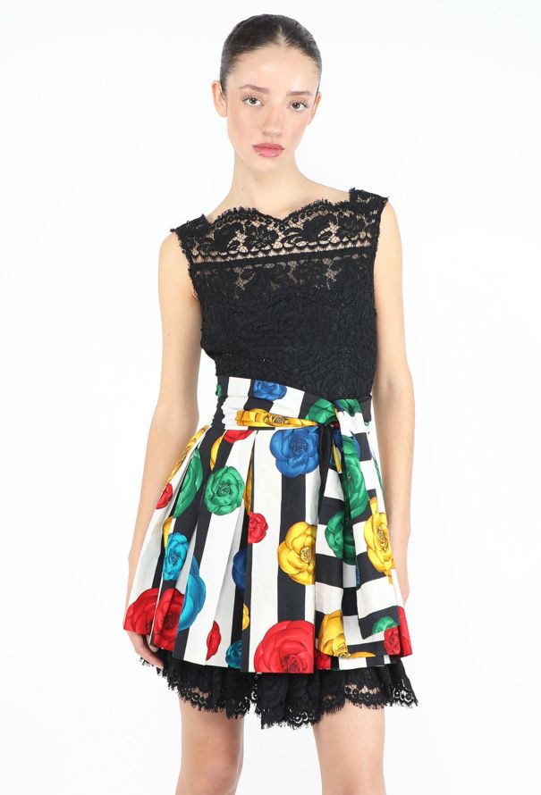 Chanel RARE S/S 1988 Guipure Pleated Camélia Dress - 1