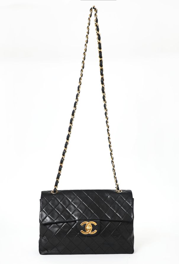 CHANEL Classic 'Jumbo XL' (Maxi) 2.55 Flap bag Black Leather - vintage in  2023