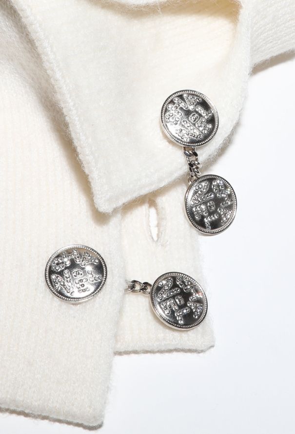 Chanel 2022 Double-Breasted Cashmere Cardigan - 8