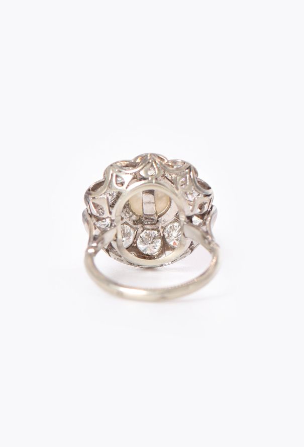 Vintage Fine Jewelry 18k White Gold, Pearl & 1.20 Carats Diamond Daisy Ring - 5