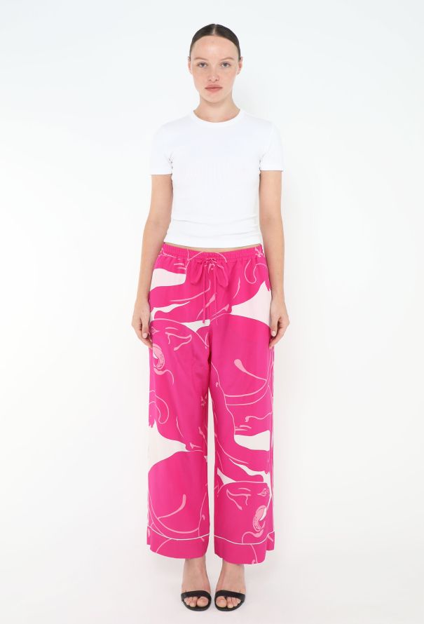 Valentino Pre-Fall 2023 Panther Plume Ensemble - 3