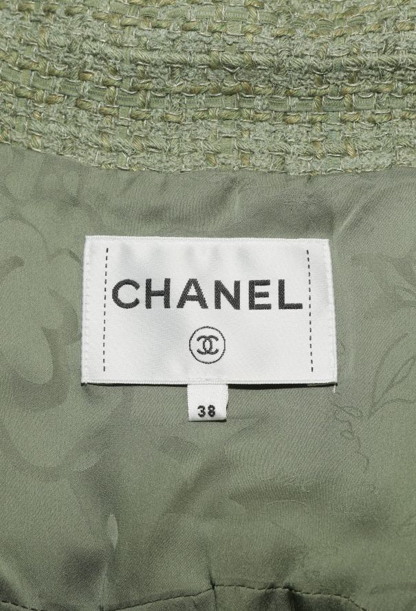 Chanel Resort 2017 Quilted Tweed Jacket - 7 Chanel Resort 2017 Quilted Tweed Jacket - 7