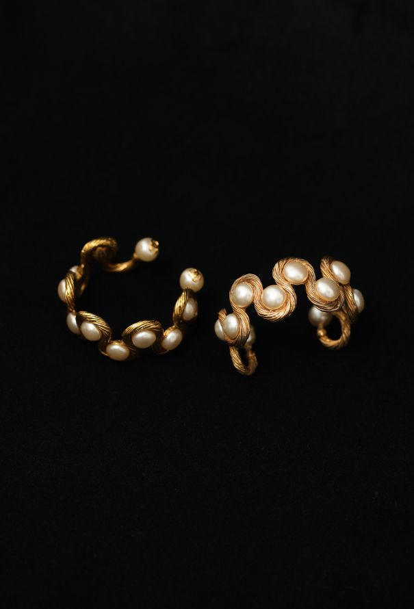 Chanel 1993/94 Bourgeois Pearl Bangle Set - 1
