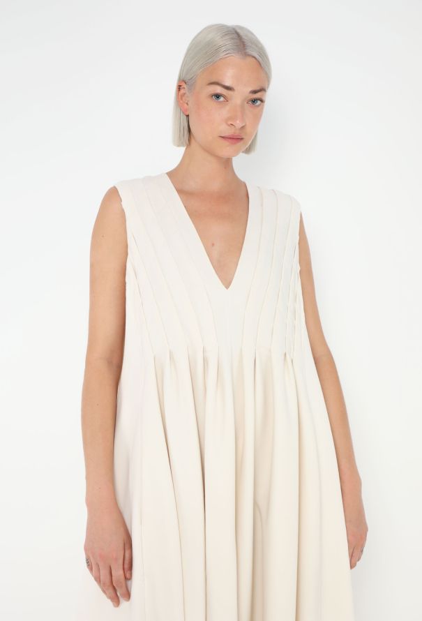 Dior Stunning F/W 2022 Pleated Bodice Gown - 4 Dior Stunning F/W 2022 Pleated Bodice Gown - 4