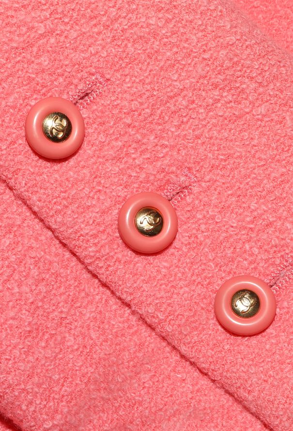 Chanel 1996 Notched Bouclé 'CC' Blazer - 7 Chanel 1996 Notched Bouclé 'CC' Blazer - 7