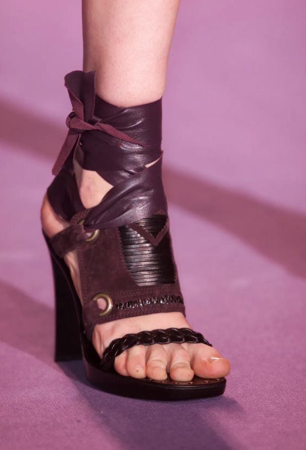 Saint Laurent Tom Ford F/W 2001 Bondage Heels - 2