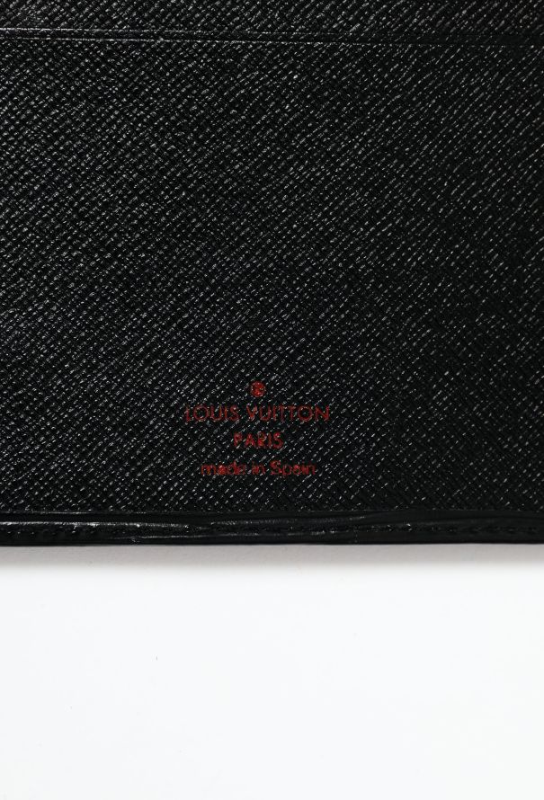 LOUIS VUITTON Grey Epi leather wallet, zipper, brushed s…