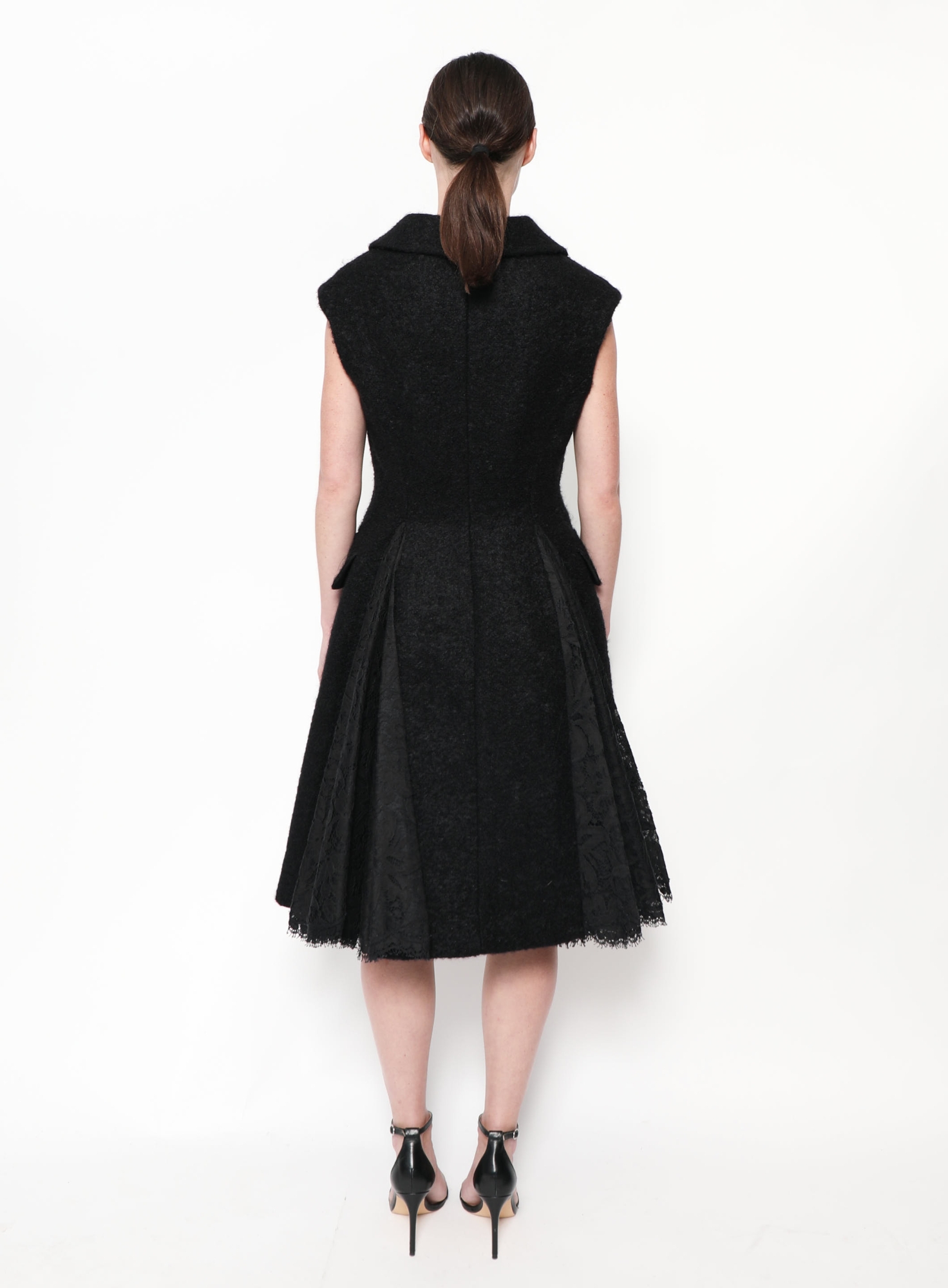 alexander mcqueen lace dresses Alexander McQueen Cream Crochet Lace Dress by Sarah Burton (Resort 201 Epoque Couture