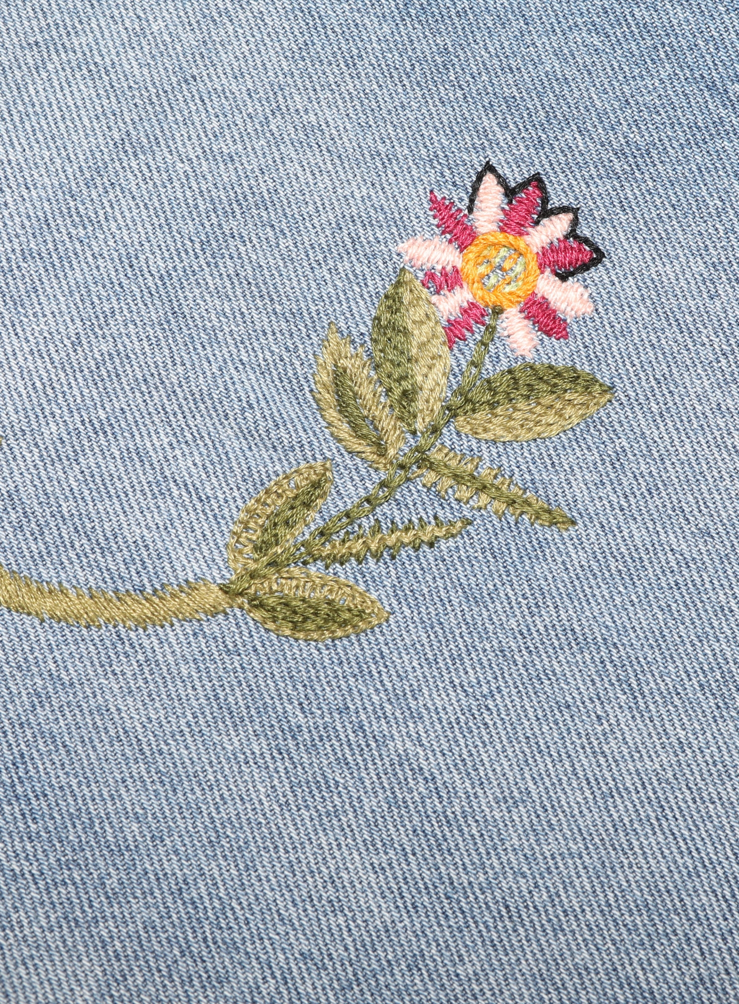 Pre-Fall 2016 Embroidered Flared Jeans - Gucci | ReSee