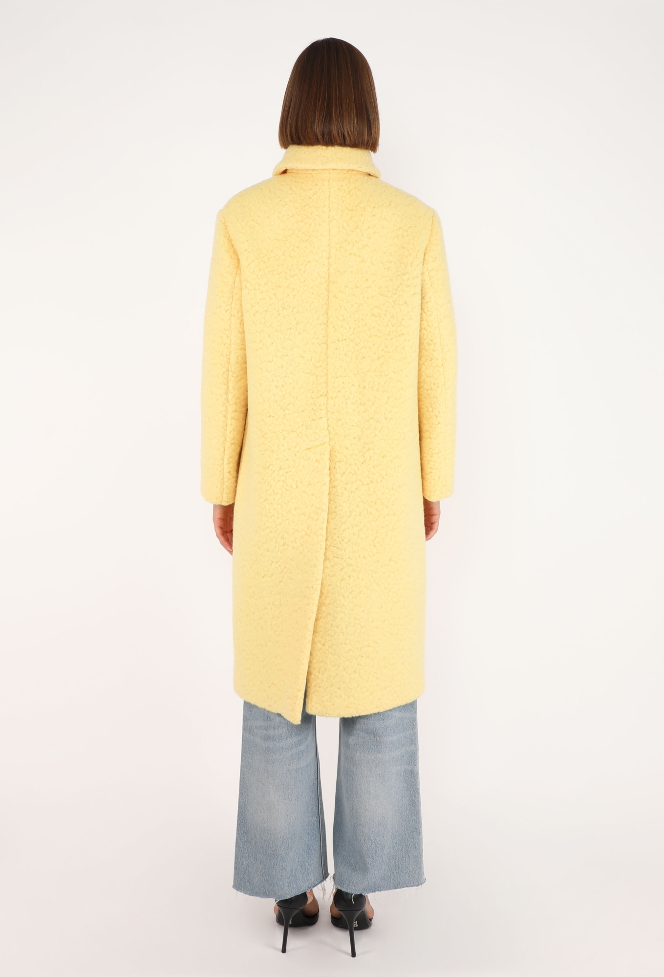PRADA イエローロングコート Textured Oversized Coat, F/W 2021 - Prada | ReSee